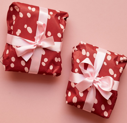 Spot gift wrap rouge