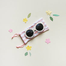 Load image into Gallery viewer, Tiny blossom sunglasses
