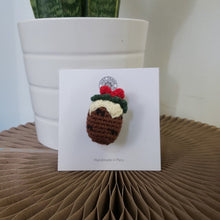 Load image into Gallery viewer, Mini Christmas pud brooch
