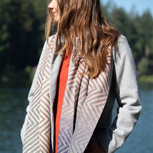 Ombre chevron scarf - pink/grey