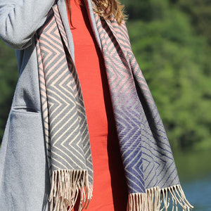 Ombre chevron scarf - pink/grey