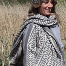 Load image into Gallery viewer, Chevron print scarves
