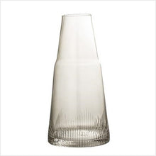 Load image into Gallery viewer, Glass decanter - brown
