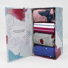 Load image into Gallery viewer, Ellie wildlife 4 pack socks gift box
