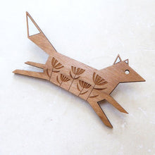 Load image into Gallery viewer, Fox brooch
