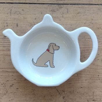 A fabulous tea bag dish for all golden cocker spaniel lovers. Presented in its very own kraft gift box to make the perfect present.