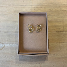 Load image into Gallery viewer, Nouveau link earrings
