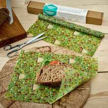 Load image into Gallery viewer, Beeswax wrap one metre roll - meadow

