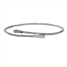 Load image into Gallery viewer, Meadow bangle - silver plated
