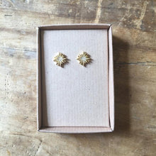 Load image into Gallery viewer, Sparkle star earrings

