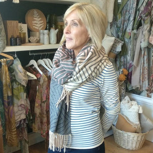 Ombre chevron scarf - pink/grey