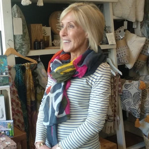Honeycomb bee print scarf - navy/orange