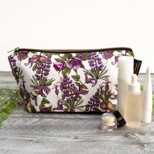 Load image into Gallery viewer, The Mulberry collection - Noir - make up bag
