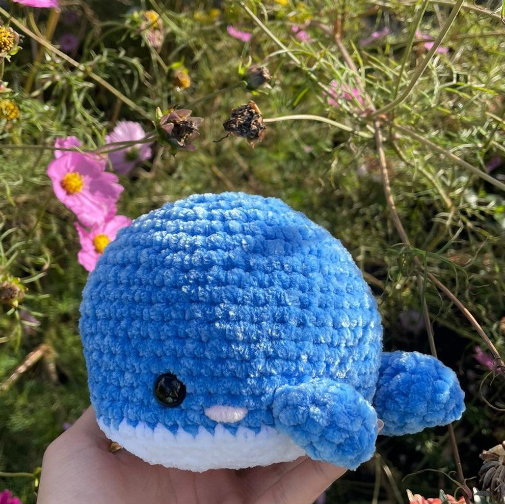 Knitted whale