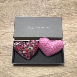 Box of 2 lavender hearts - yours truly