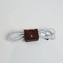 Load image into Gallery viewer, 2 pack cable keepers - grey/brown
