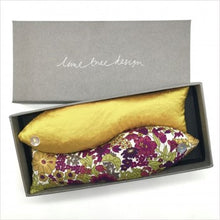 Load image into Gallery viewer, Box of 2 lavender fish - gin &amp; lime
