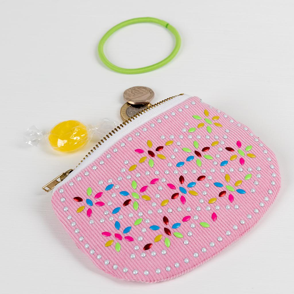Beaded purse - pink