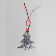 Load image into Gallery viewer, St Albans Xmas tree dec
