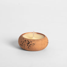 Load image into Gallery viewer, Thyme &amp; mint terracotta tealights
