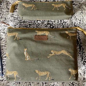 Cheetah - canvas wash bag